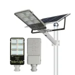 LUZ DE CALLE SOLAR 200W/  IP 65/ CARGA SOLAR /BATERÍA 5 AÑOS DE DURACIÓN/ 2000 Lm/ Ilum 120 m2/ T.C. 5H / T.D. 12 /LED 20% Brillo 18% Fotoelectrónico